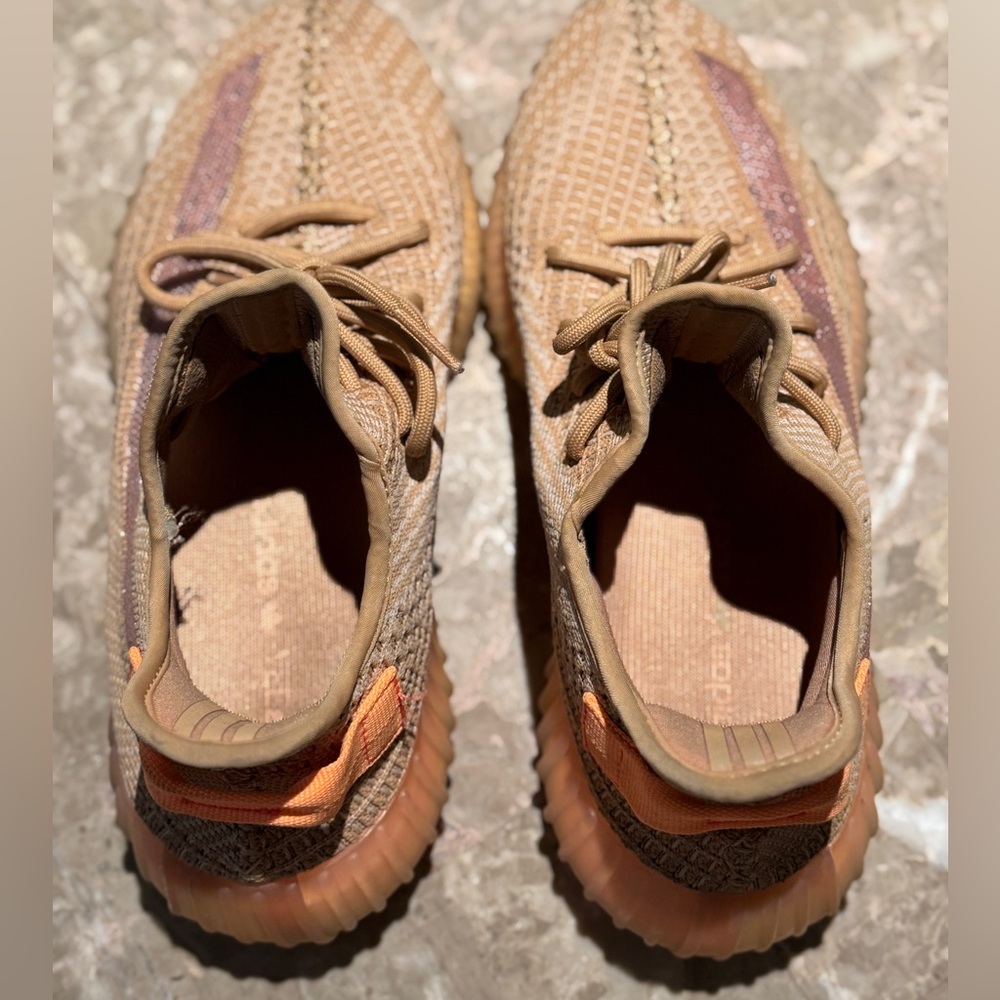 Yeezy boost 350 V2 Clay - Picture 3 of 8